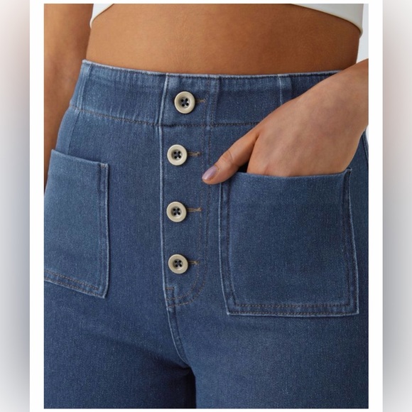 HALARA Dark Blue High-Rise Wide Leg Jeans with Front Patch Pockets - Picture 2 of 6